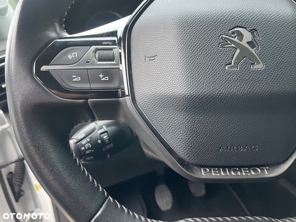 Peugeot 2008 PureTech 100 Allure - 9