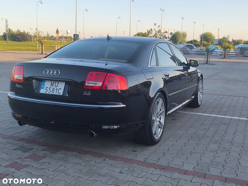 Audi A8 4.2 FSI L Quattro - 12