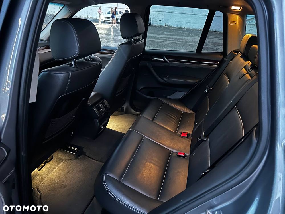 BMW X3 xDrive28i - 11