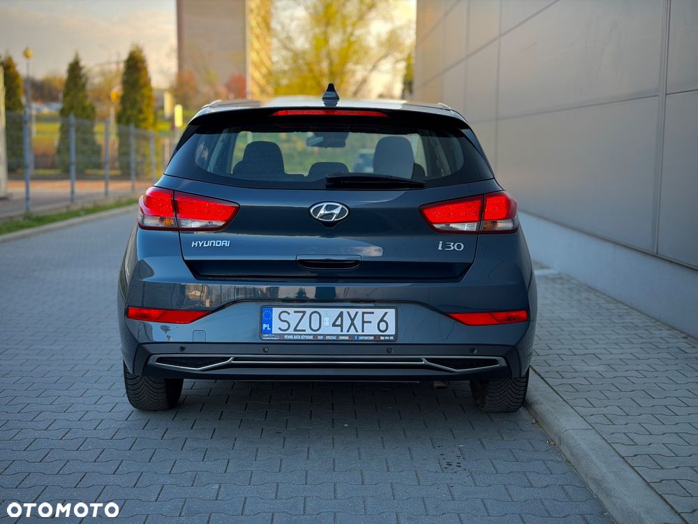 Hyundai i30 1.5 DPI Modern - 9