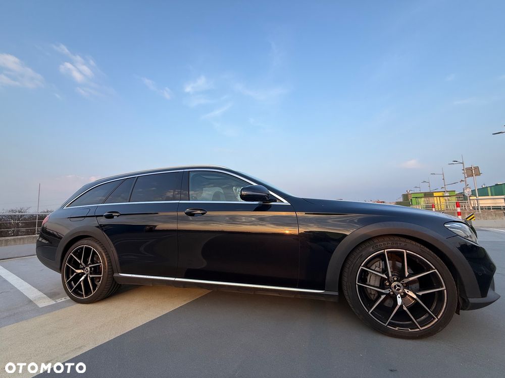 Mercedes-Benz Klasa E 220 d 4-Matic 9G-TRONIC - 8