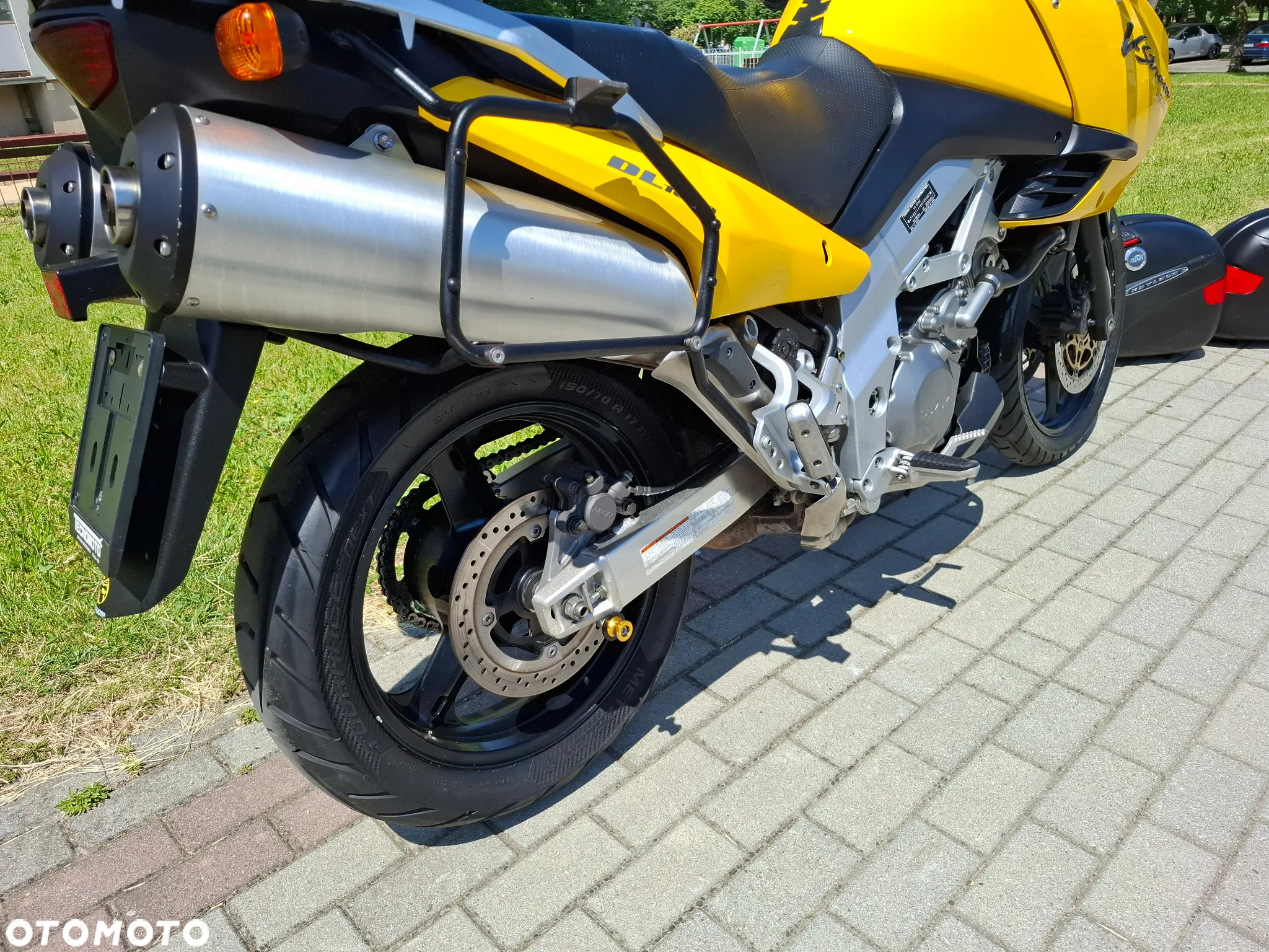 Suzuki DL - 19