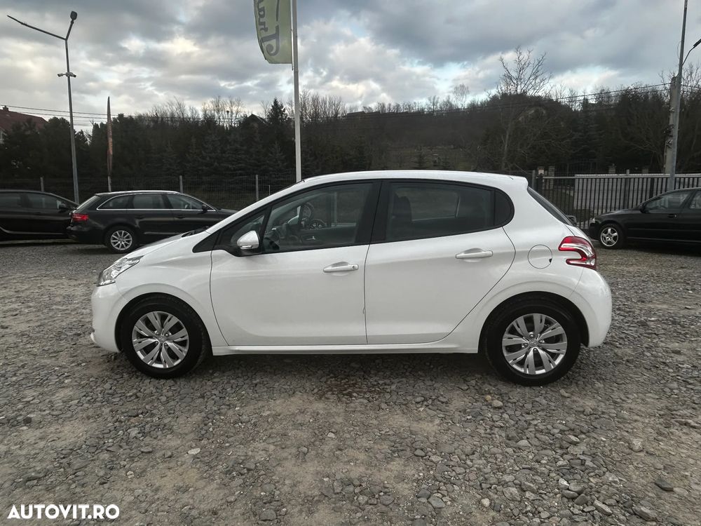 Peugeot 208 95 VTI Allure - 10