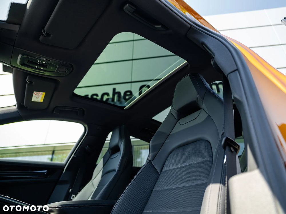 Porsche Panamera 4 E-Hybrid PHEV - 15
