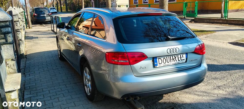 Audi A4 Avant 2.0 TDI DPF Ambiente - 4