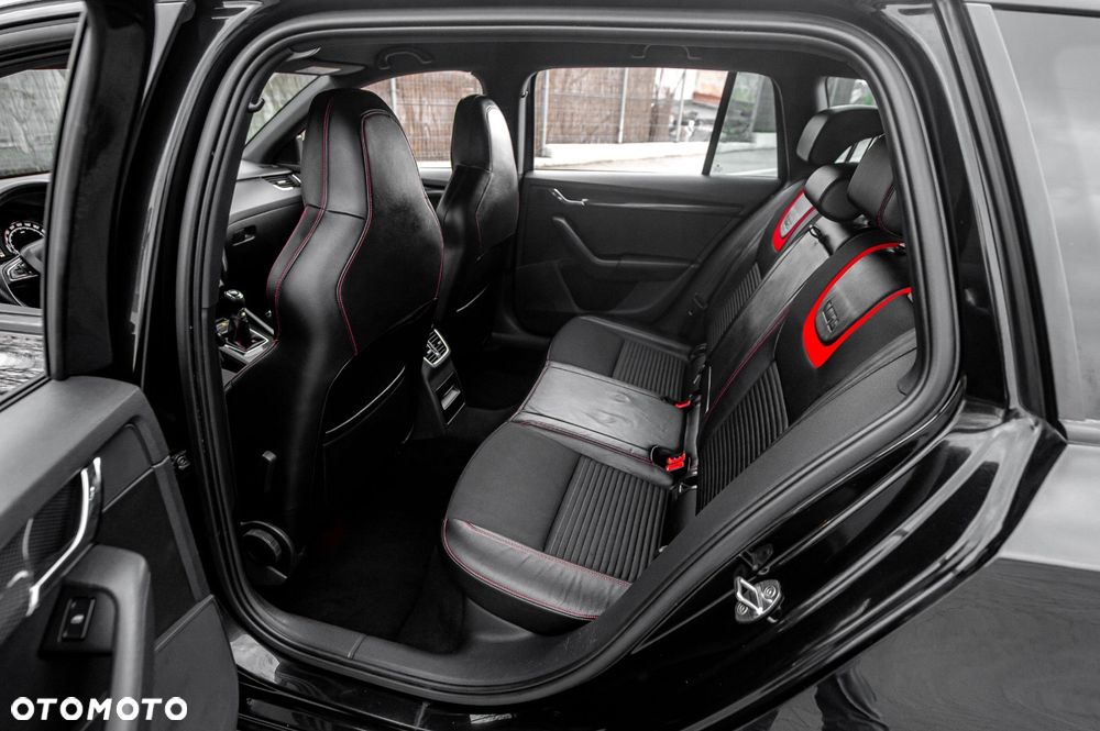 Skoda Octavia 2.0 TSI RS - 22