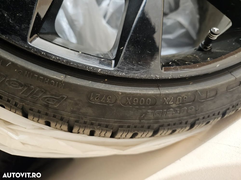 Jante Tesla cu Anvelope Michelin Pilot Alpin 235 35 R20 92W - 5