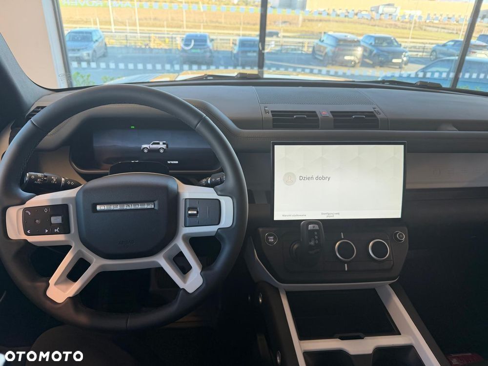 Land Rover Defender 2026