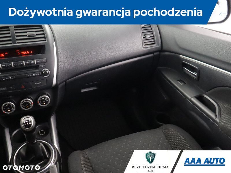 Mitsubishi ASX - 10