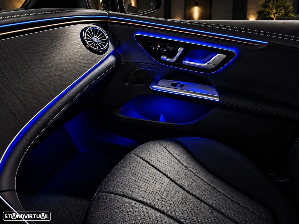 Mercedes-Benz EQE 300 Edition Electric Art - 24