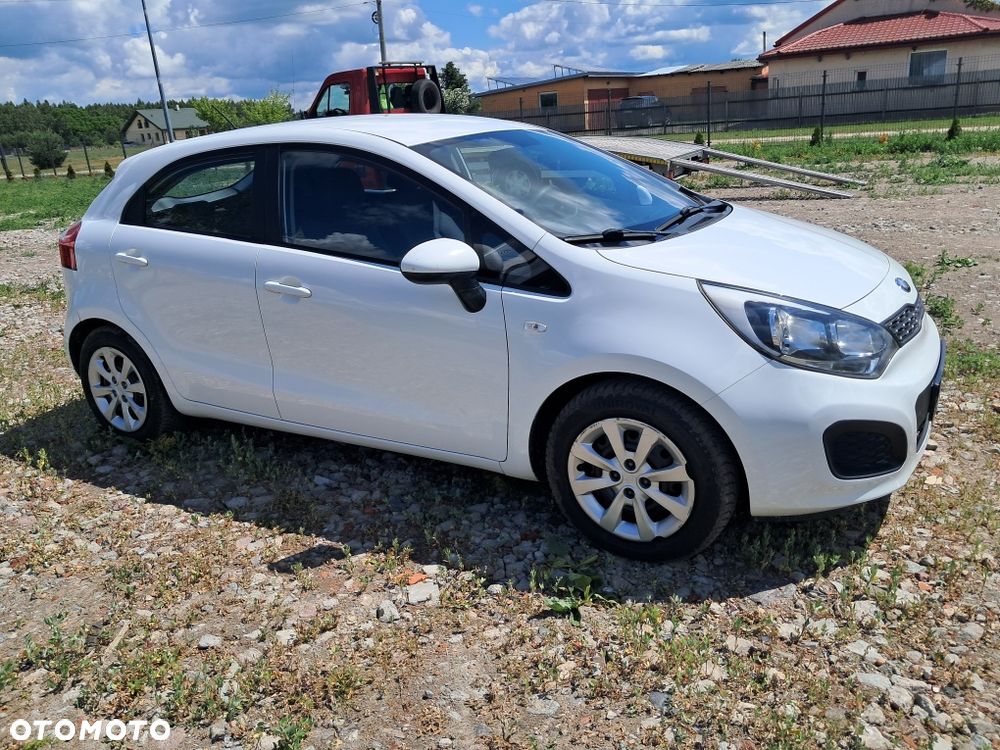 Kia Rio - 3
