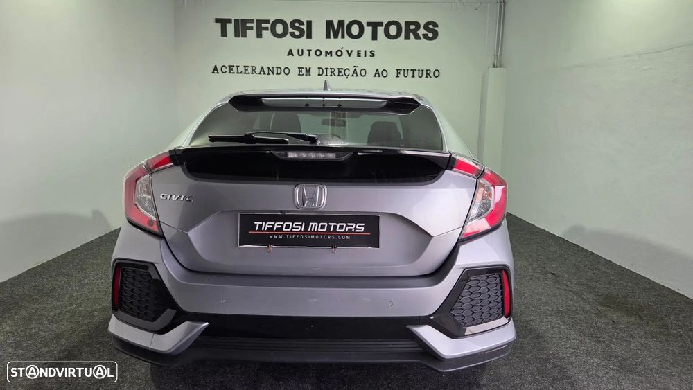 Honda Civic 1.0 i-VTEC Elegance Navi CVT - 8