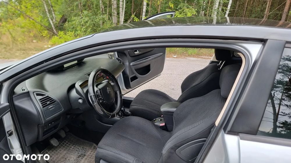 Citroën C4 HDi 110 FAP VTR - 17