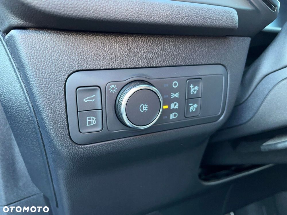 Ford Kuga - 26