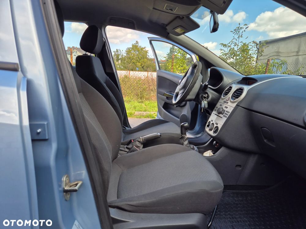 Opel Corsa 1.2 16V Cosmo - 13