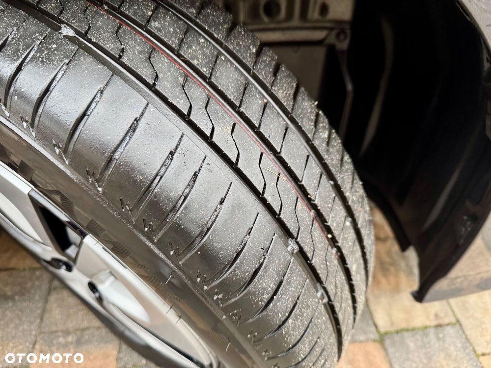 Toyota Prius Hybrid Comfort - 32