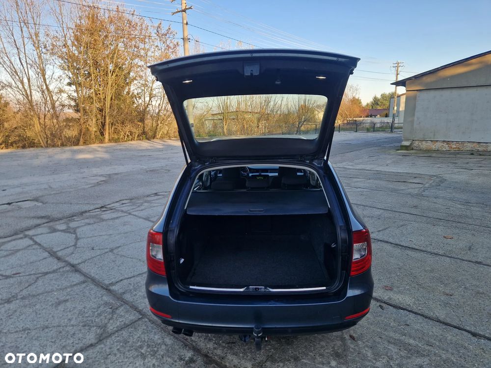 Skoda Superb 2.0 TDI 4x4 Elegance - 11