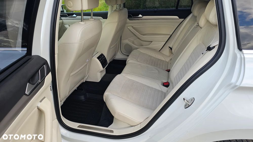 Volkswagen Passat 2.0 TDI BMT Highline - 11