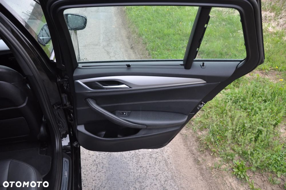 BMW Seria 5 520d xDrive mHEV M Sport sport - 18