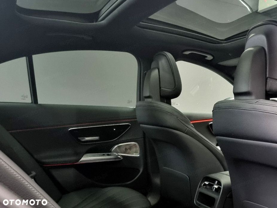 Mercedes-Benz Klasa E 220 d mHEV 4-Matic AMG 9G-Tronic - 18