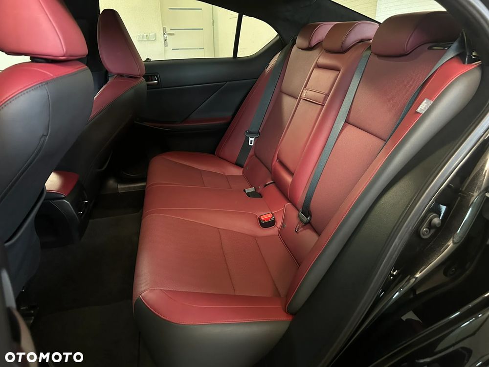 Lexus IS - 23