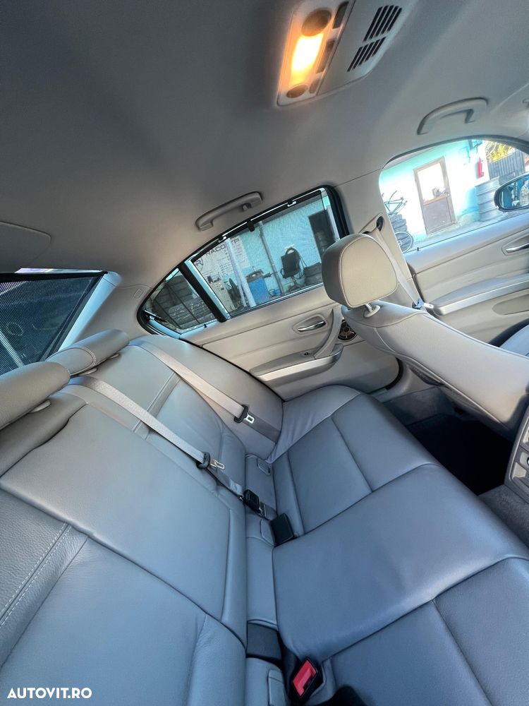 BMW Seria 3 335i xDrive AT - 6