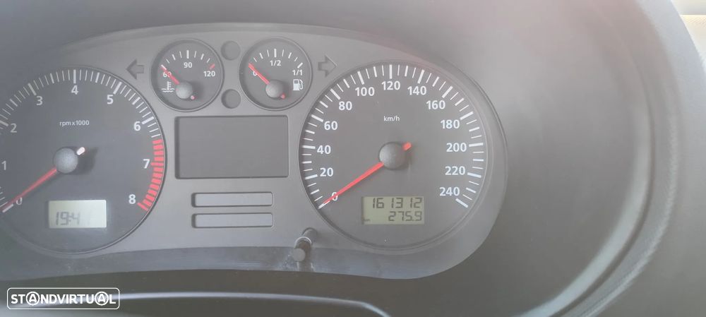 SEAT Leon 1.6 16V Signo - 20