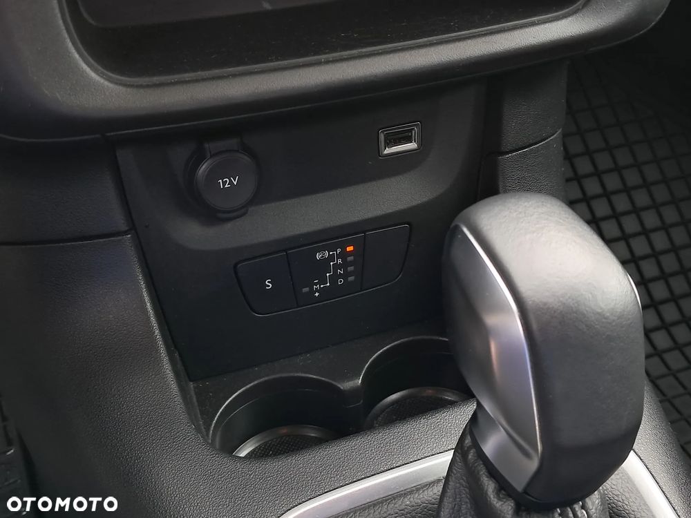 Citroën C3 1.2 PureTech Shine EAT6 - 12