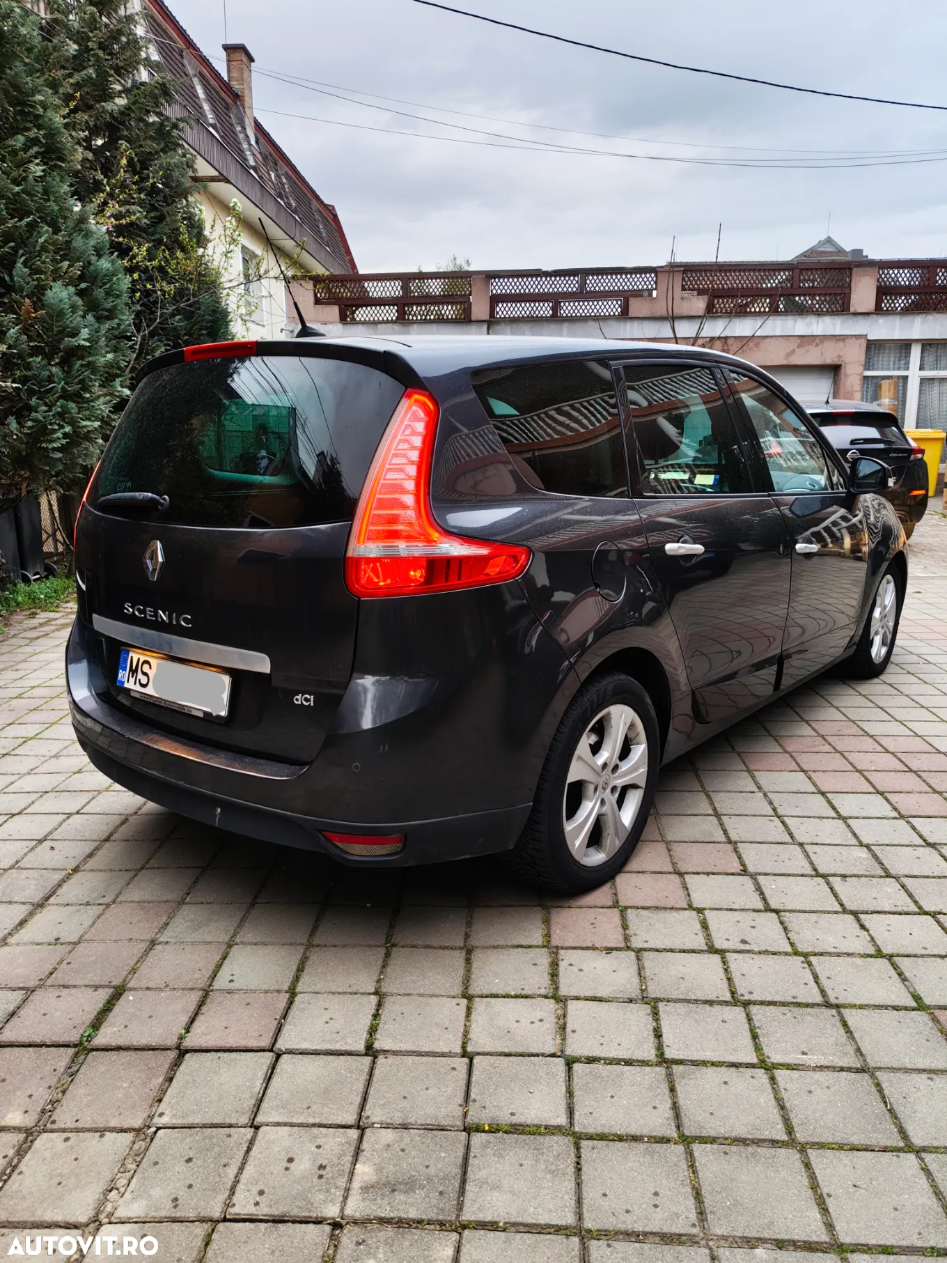 Renault Grand Scenic 1.9dCi Privilege - 5