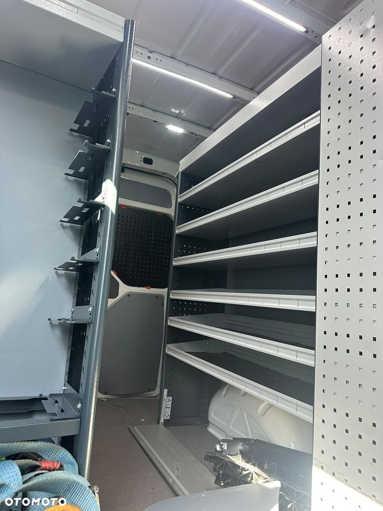 Volkswagen CRAFTER L2H2 FULL OPCJA - 16