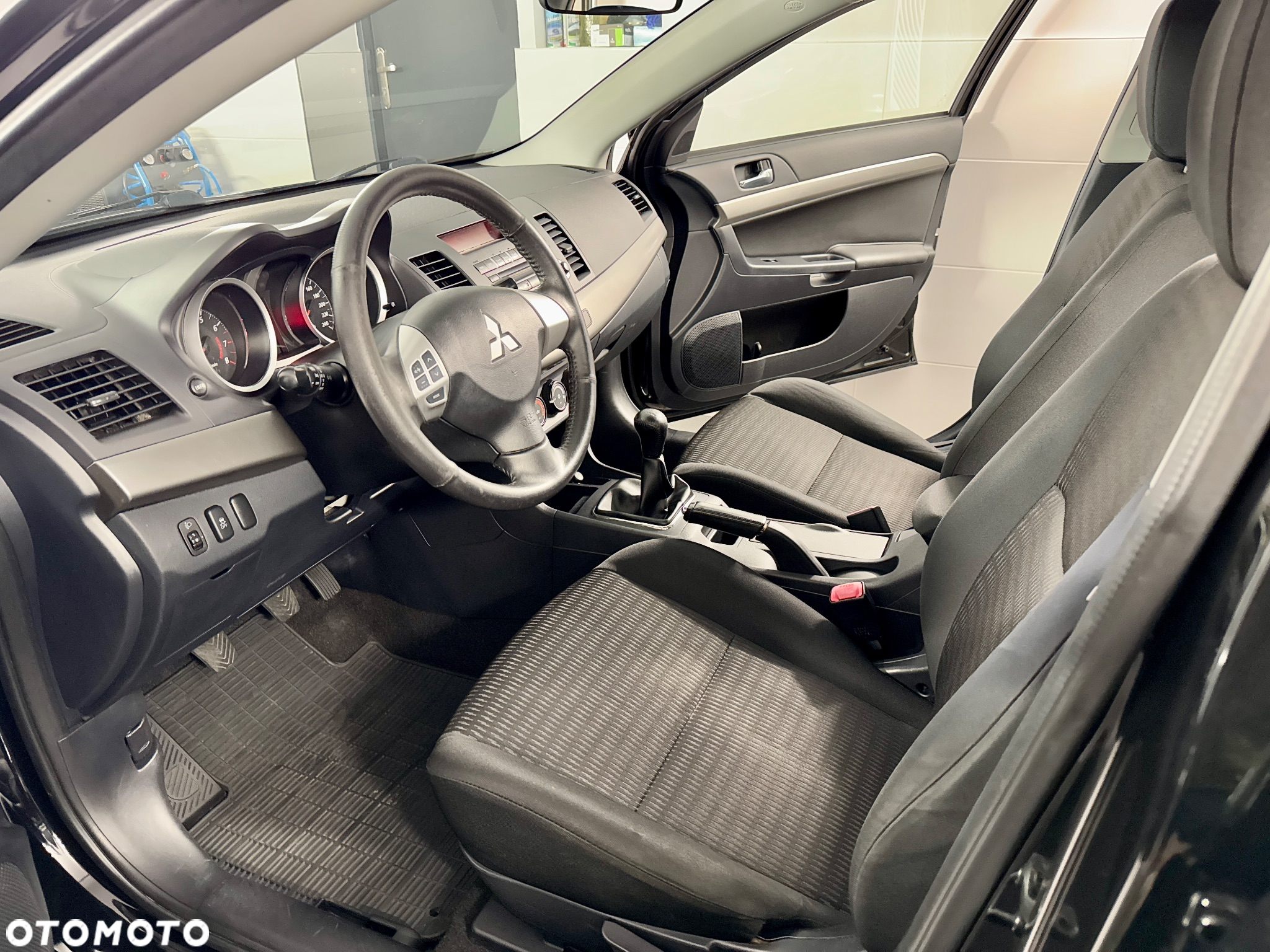 Mitsubishi Lancer 1.6 - 15