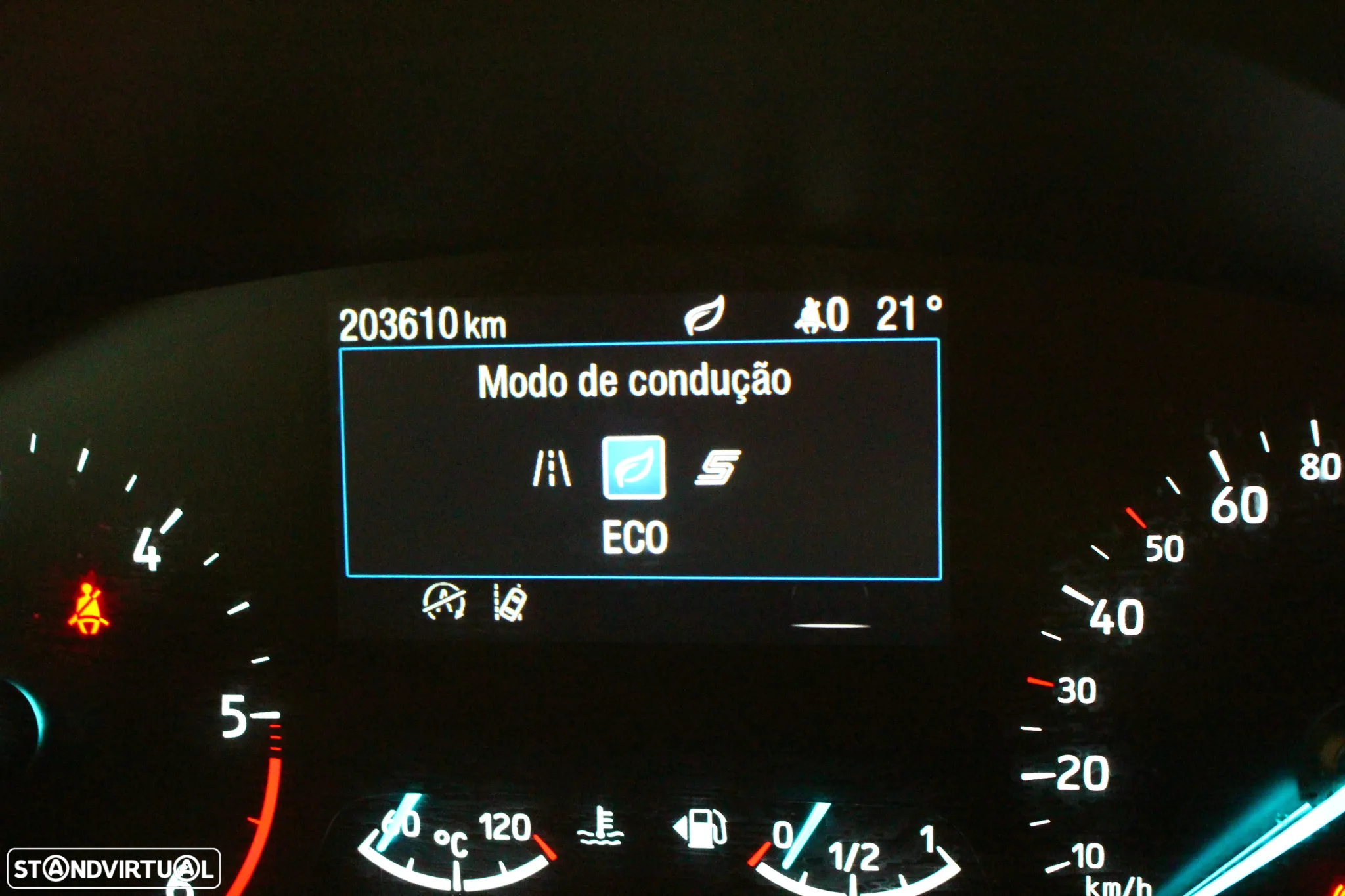 Ford Focus SW 1.5 TDCi EcoBlue Titanium - 20