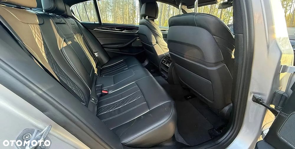 BMW Seria 5 540i xDrive Luxury Line - 12