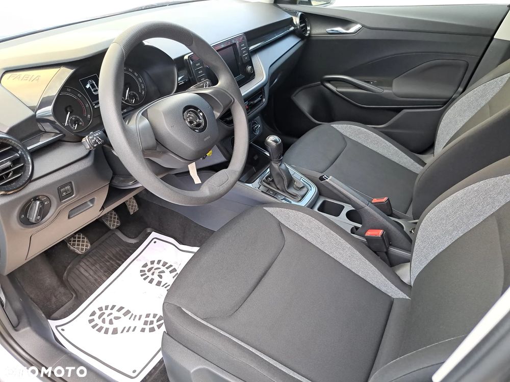 Skoda Fabia 1.0 Ambition - 12