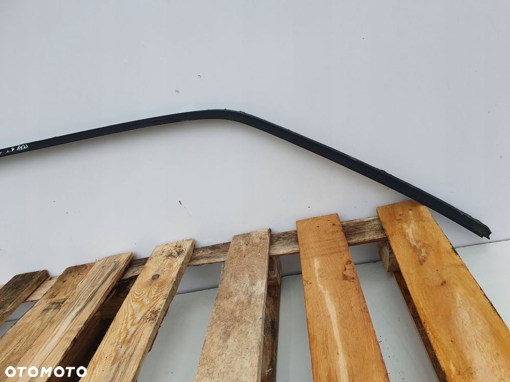 Mercedes W126 C126 SEC LISTWA SZYBY LEWA PRZEDNIA - 7