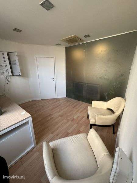 GABINETES À 5 minutos do metro Laranjeiras! - Grande imagem: 2/7