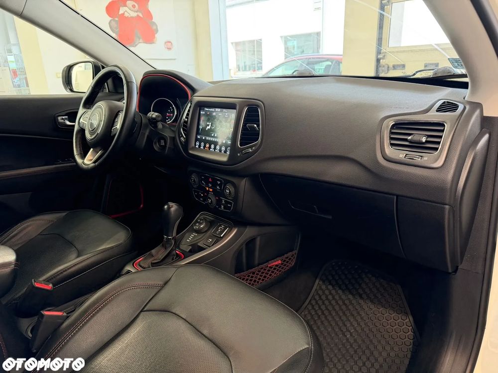 Jeep Compass 2.0 MJD Trailhawk 4WD S&S - 12