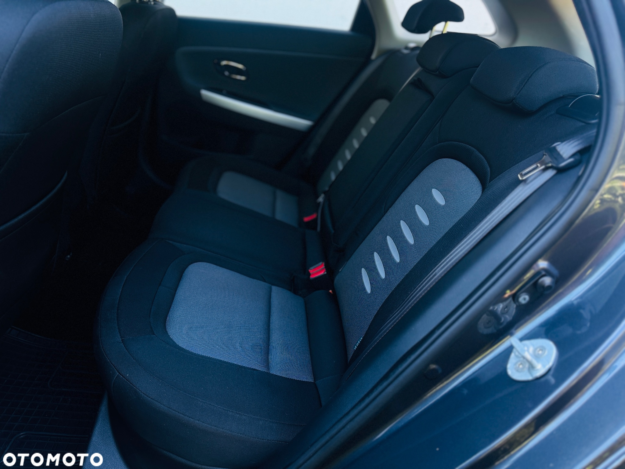 Kia Ceed 1.6 CRDi 128 ISG SW Fifa World Cup Edition - 10