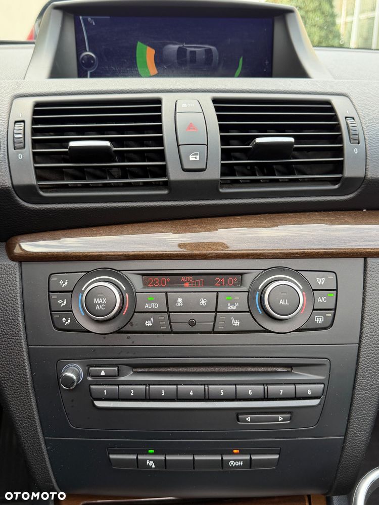 BMW Seria 1 120d Limited Edition Lifestyle mit M Sportpaket - 36