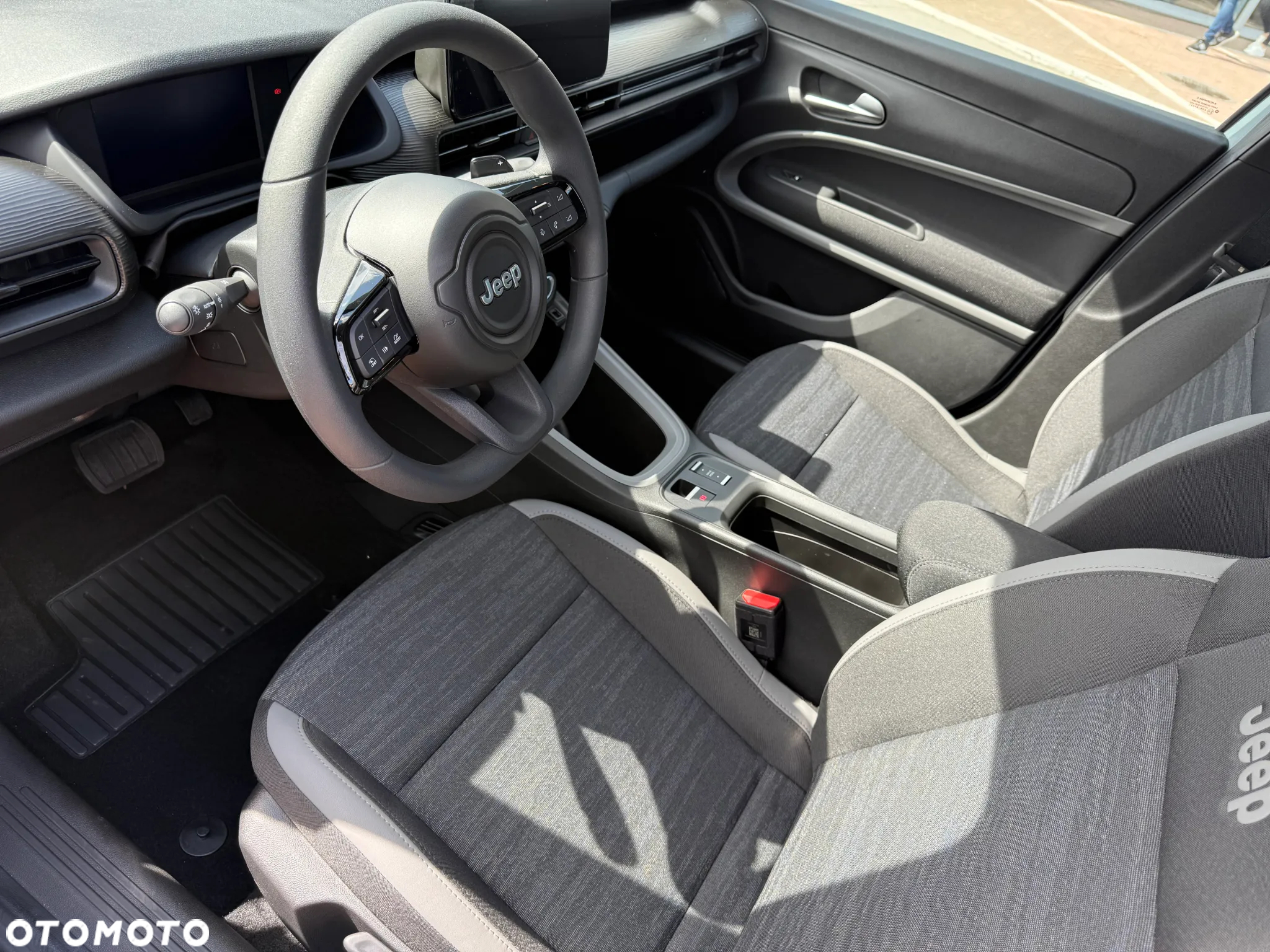Jeep Avenger 1.2 T3 mHEV Longitude FWD eDCT6 - 9