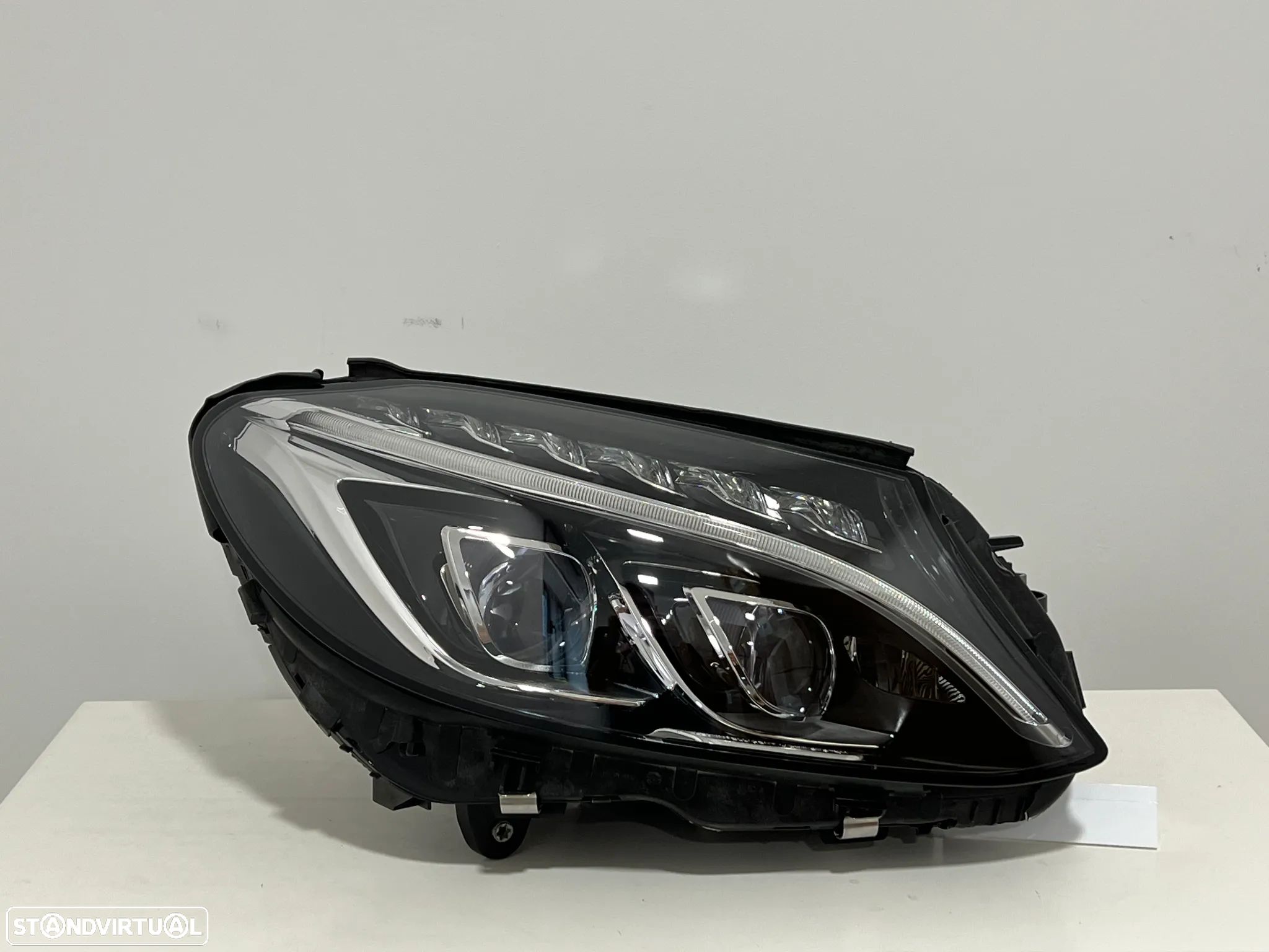 Farol Otica Original Mercedes Classe C W205 Led lado Direito - 1