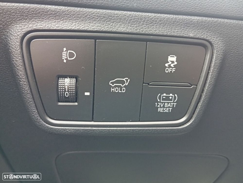 Hyundai Tucson 1.6 T-GDI HEV Vanguard - 12