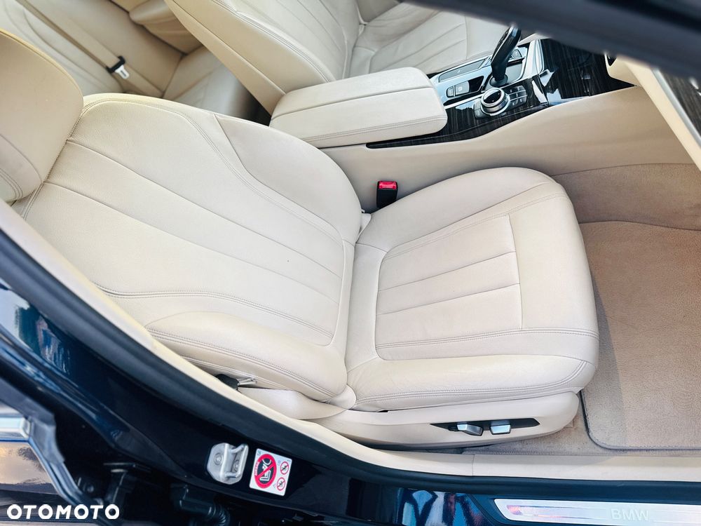 BMW Seria 5 520d Luxury Line sport - 24
