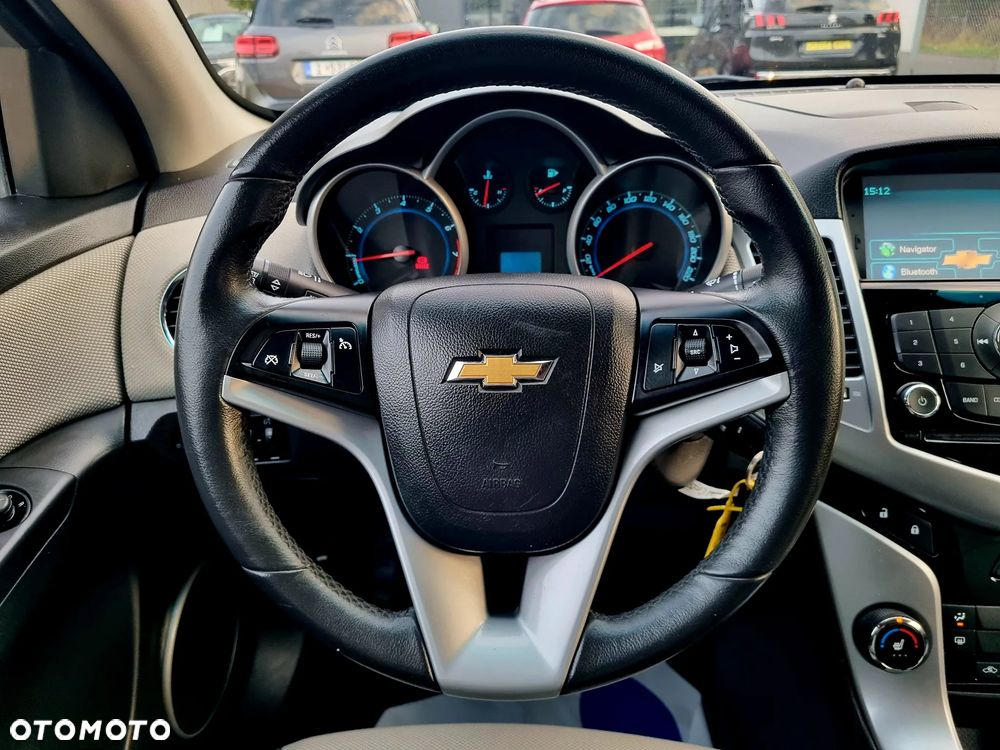 Chevrolet Cruze 1.8 LT - 15