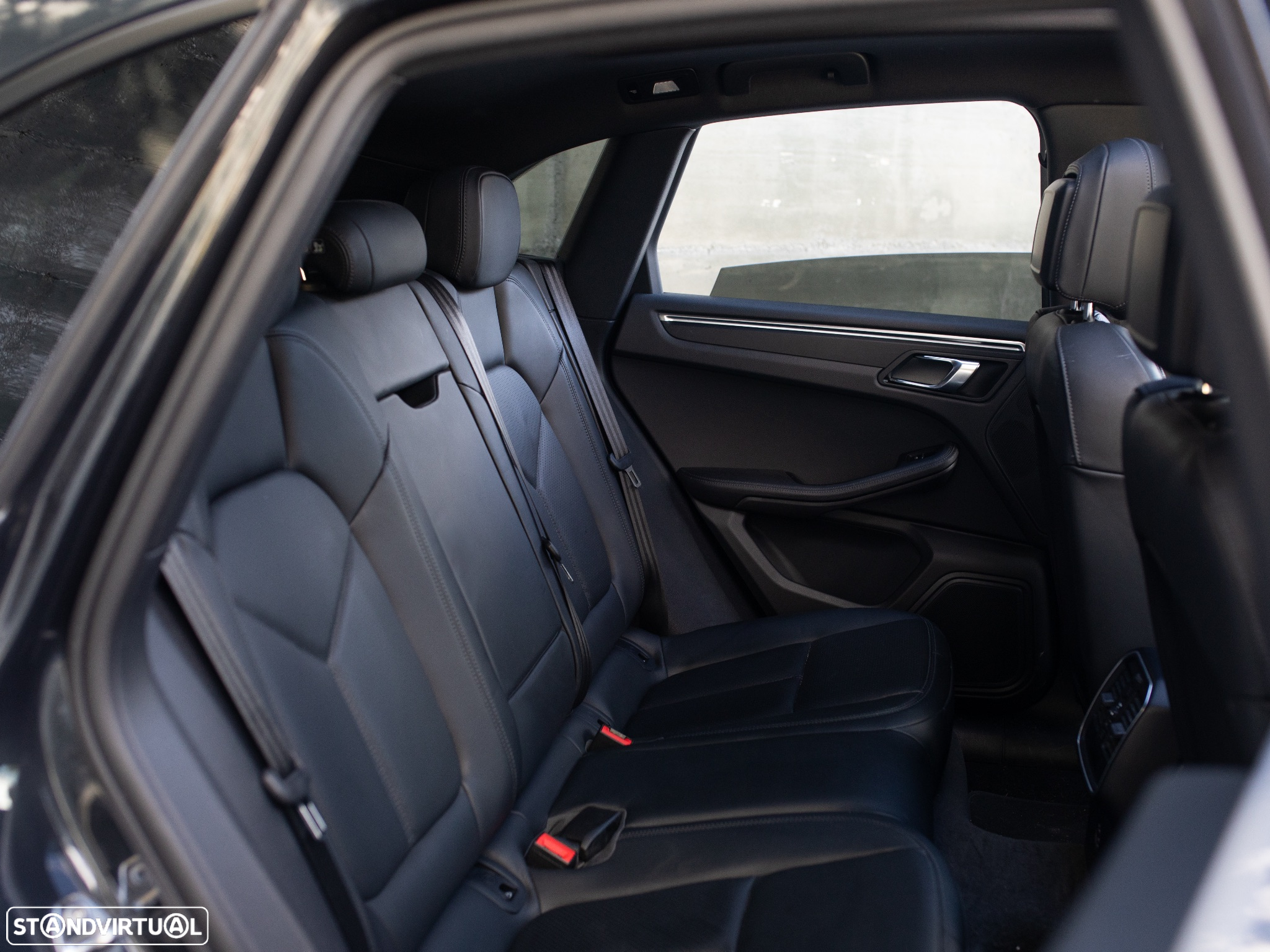 Porsche Macan Standard - 25