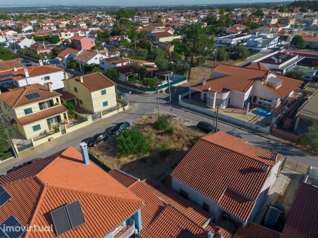 Terreno 300m² em Azeitão - Construa a sua moradia de sonho a 15 Min... - Grande imagem: 5/12