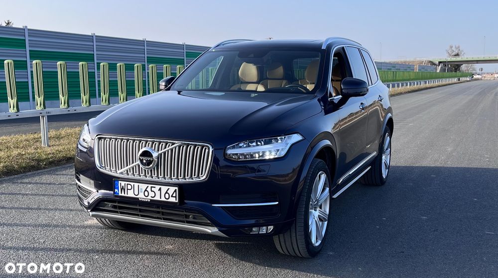 Volvo XC 90 - 1