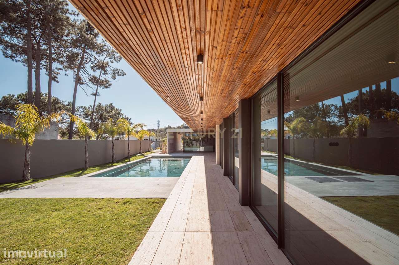 Moradia T4 na Verdizela — Design, Luz e Piscina num Terreno de 1.050 m - Grande imagem: 5/44