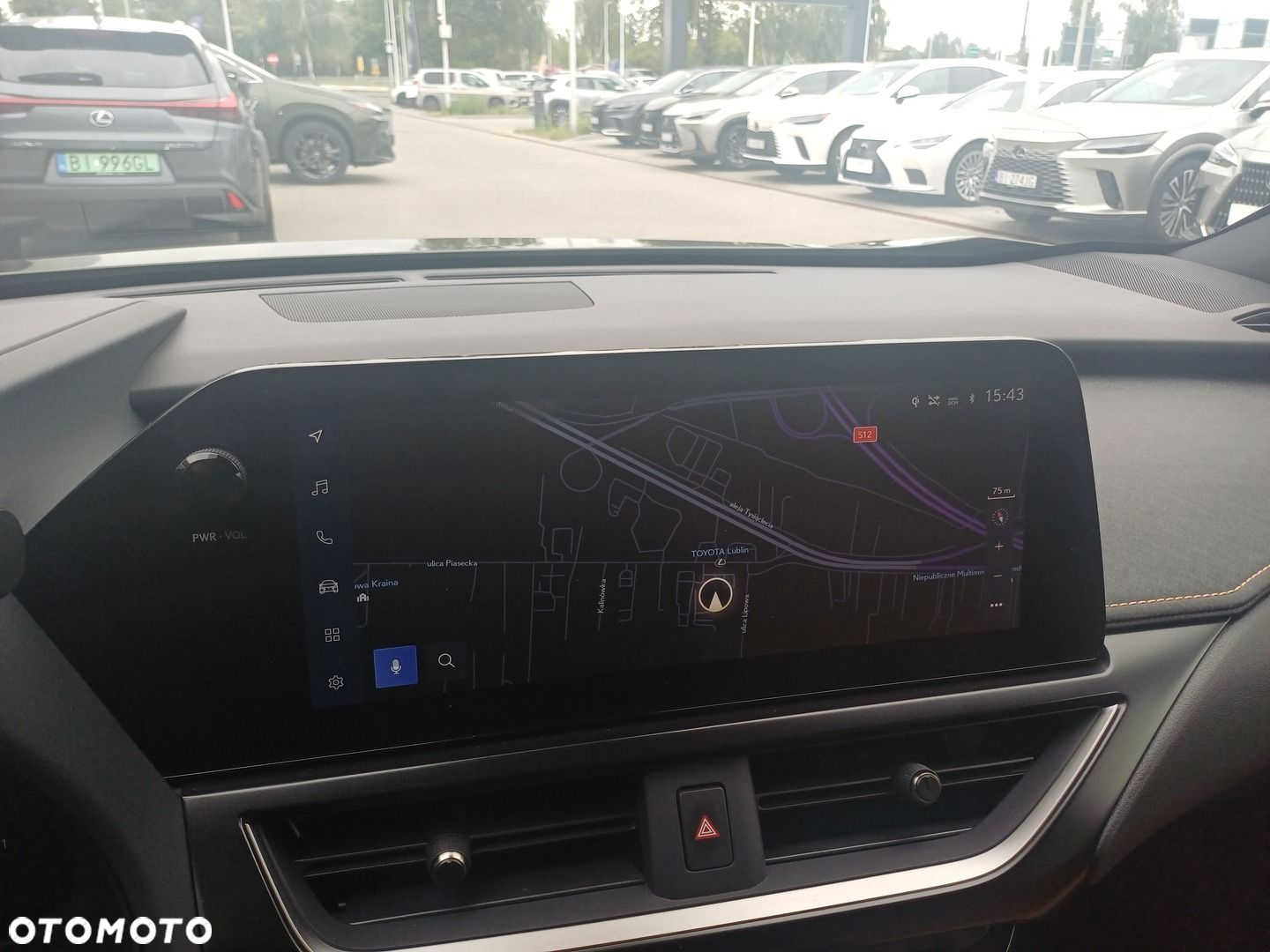 Lexus UX 300h F Sport Design - 23