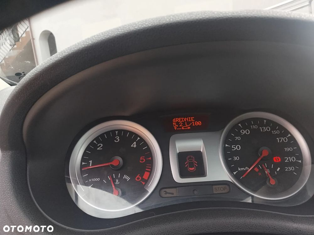 Renault Clio - 10